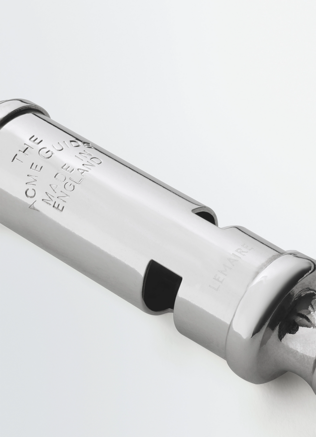 Acme 휘슬 목걸이