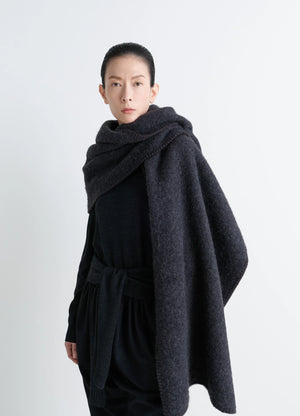Lemaire maxi fluffy cocotte in fluffy alpaca, model shot, side view oversized scarf