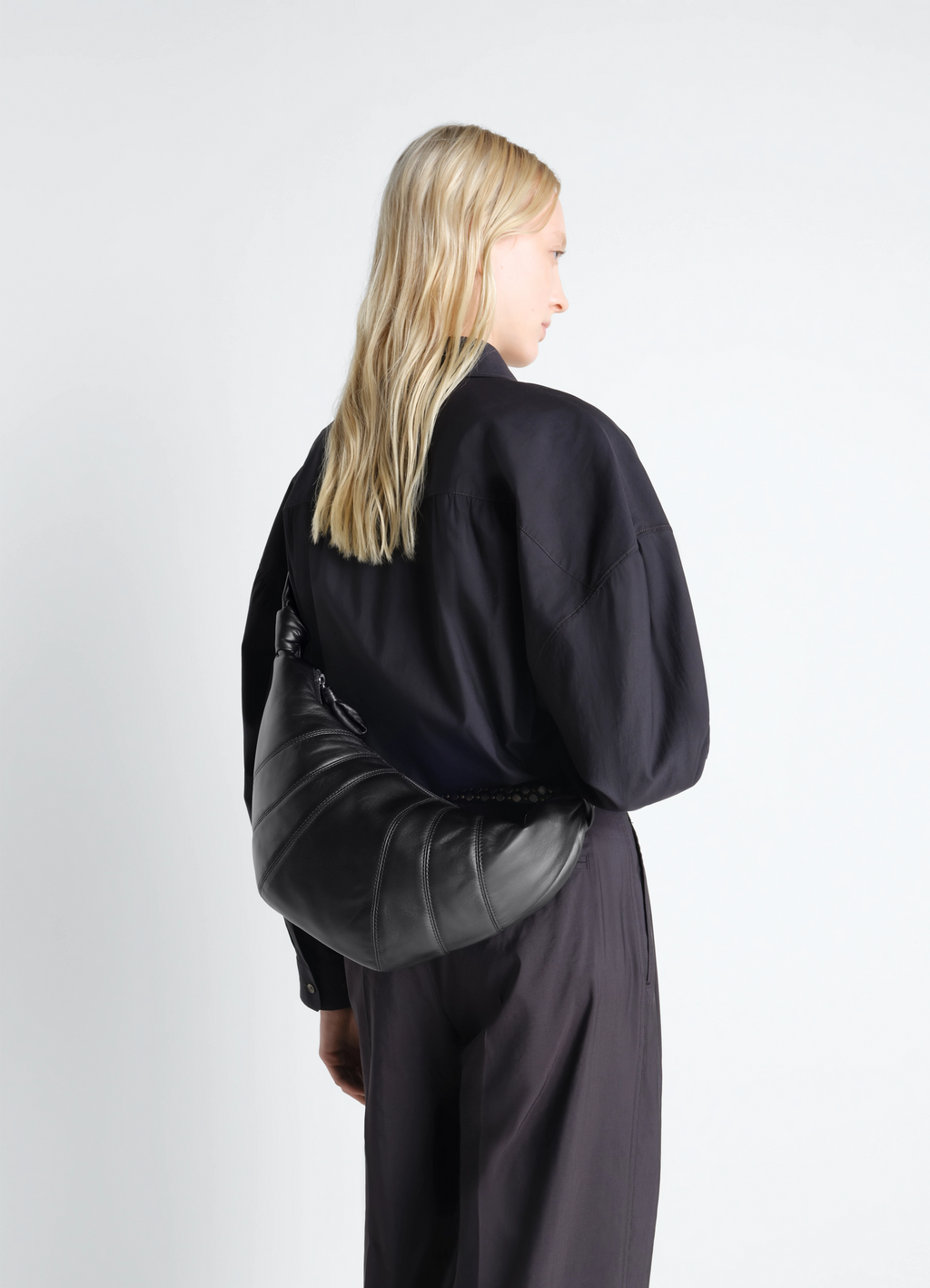 Medium croissant bag in leather