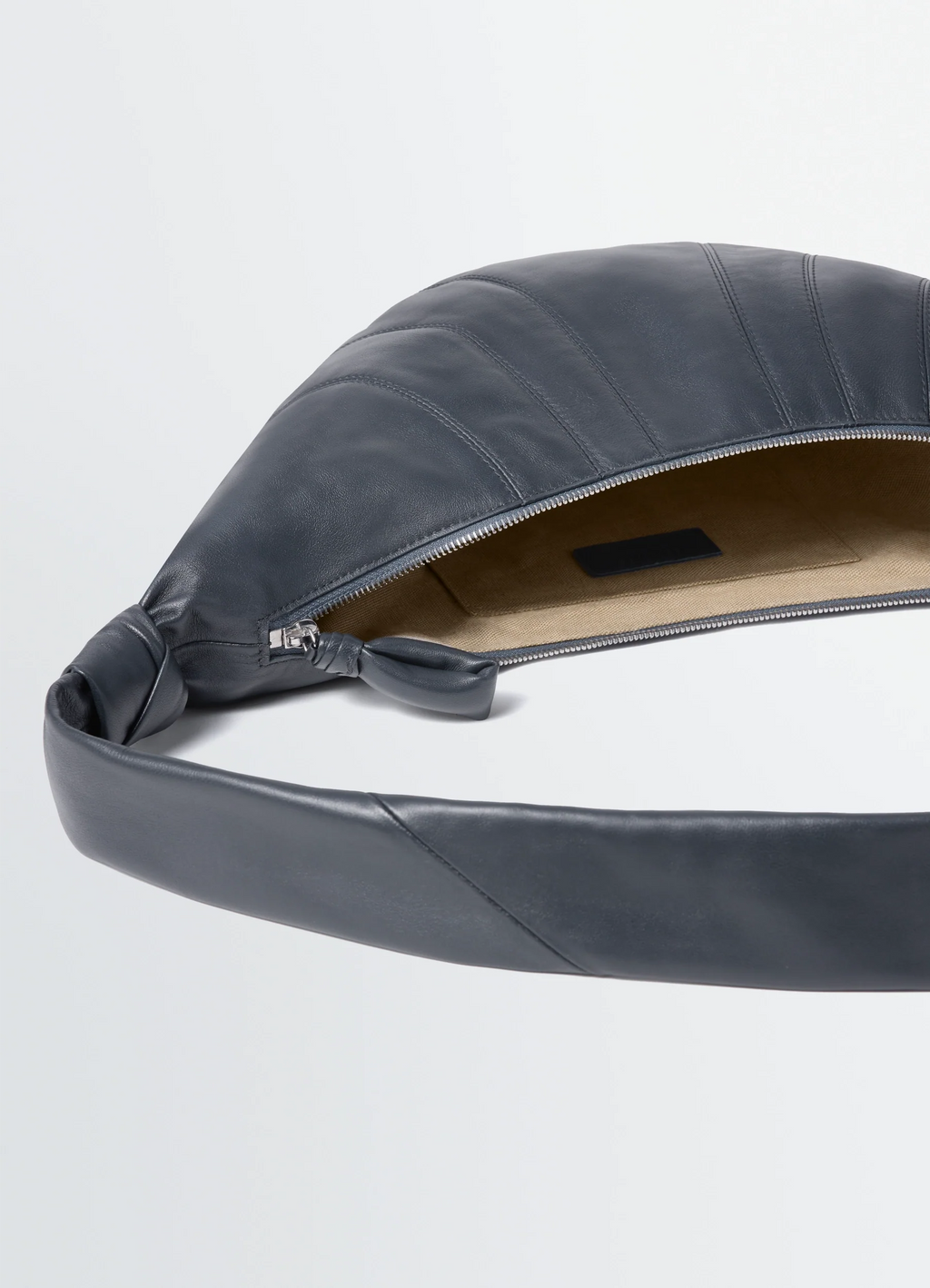 ミディアム クロワッサン バッグ