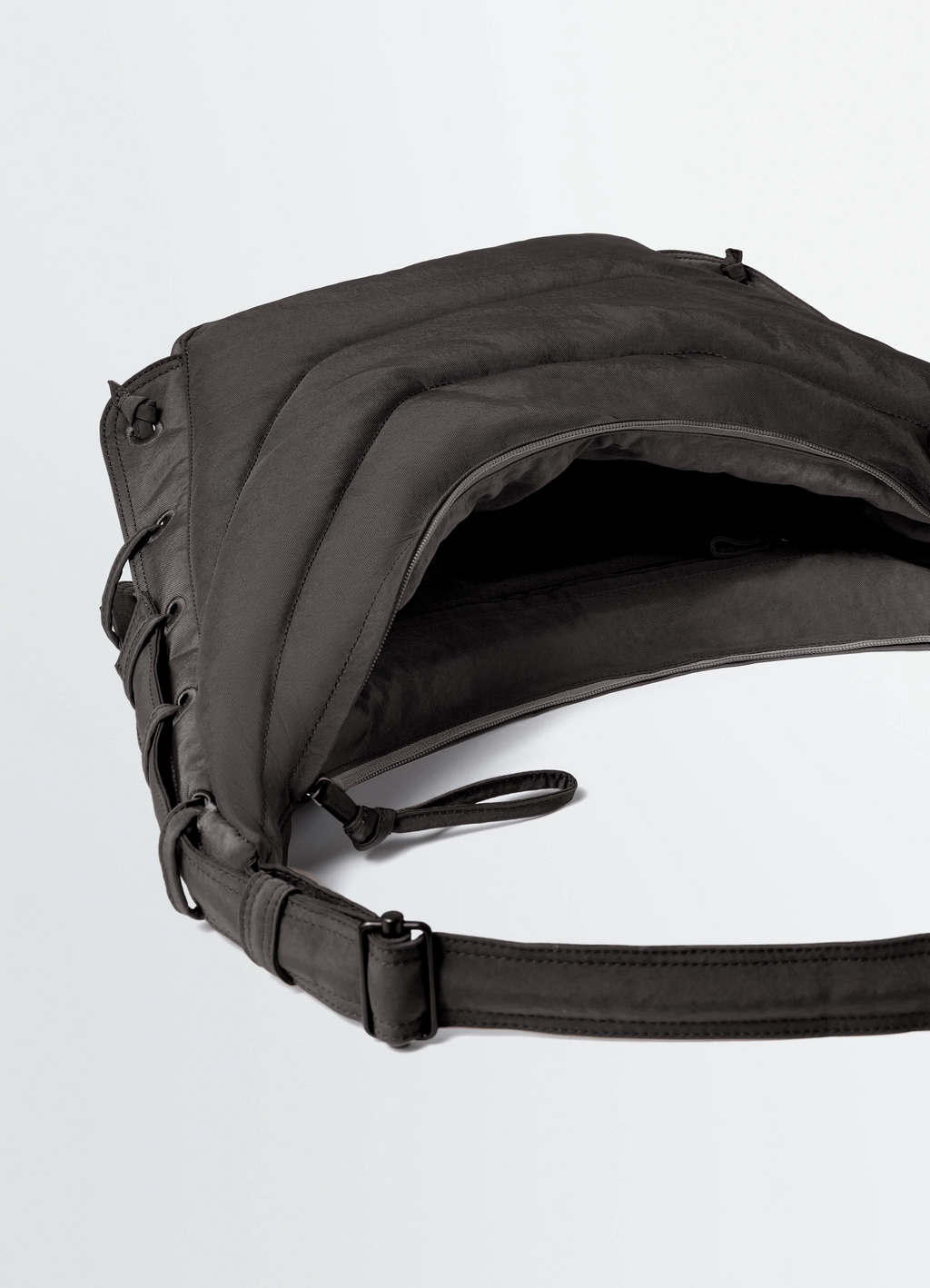 Medium soft game bag in nylon canvas