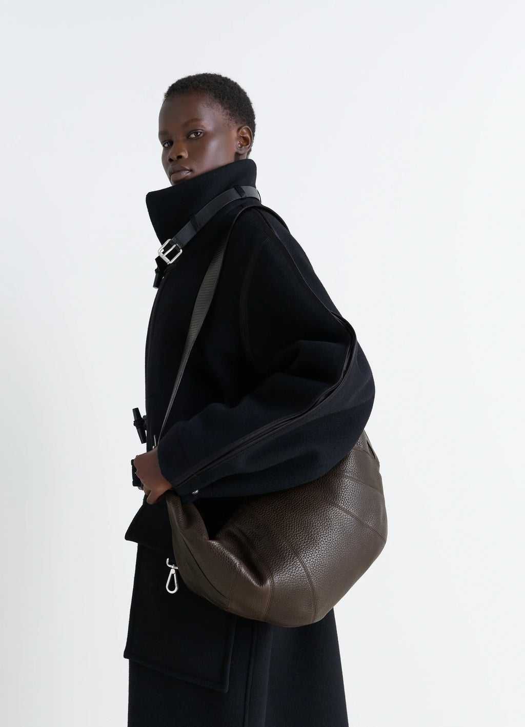 레일 벨트 라지 크루아상 백