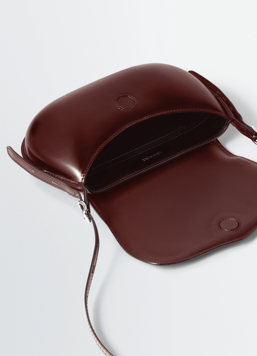 Belly bag in molded leather