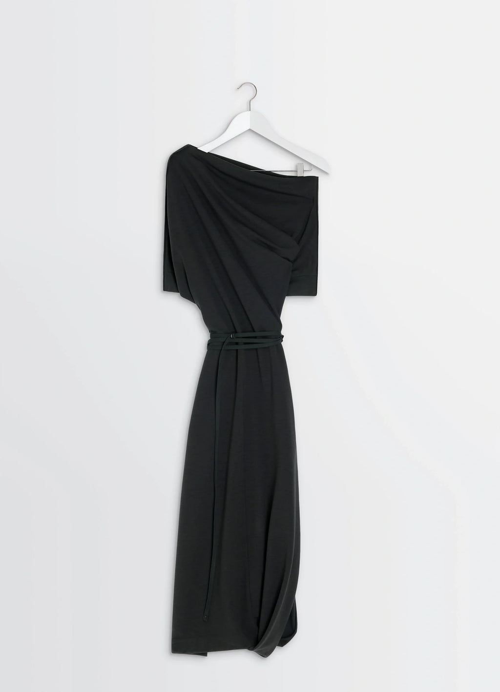 KLEID MIT GEDREHTEM SAUM