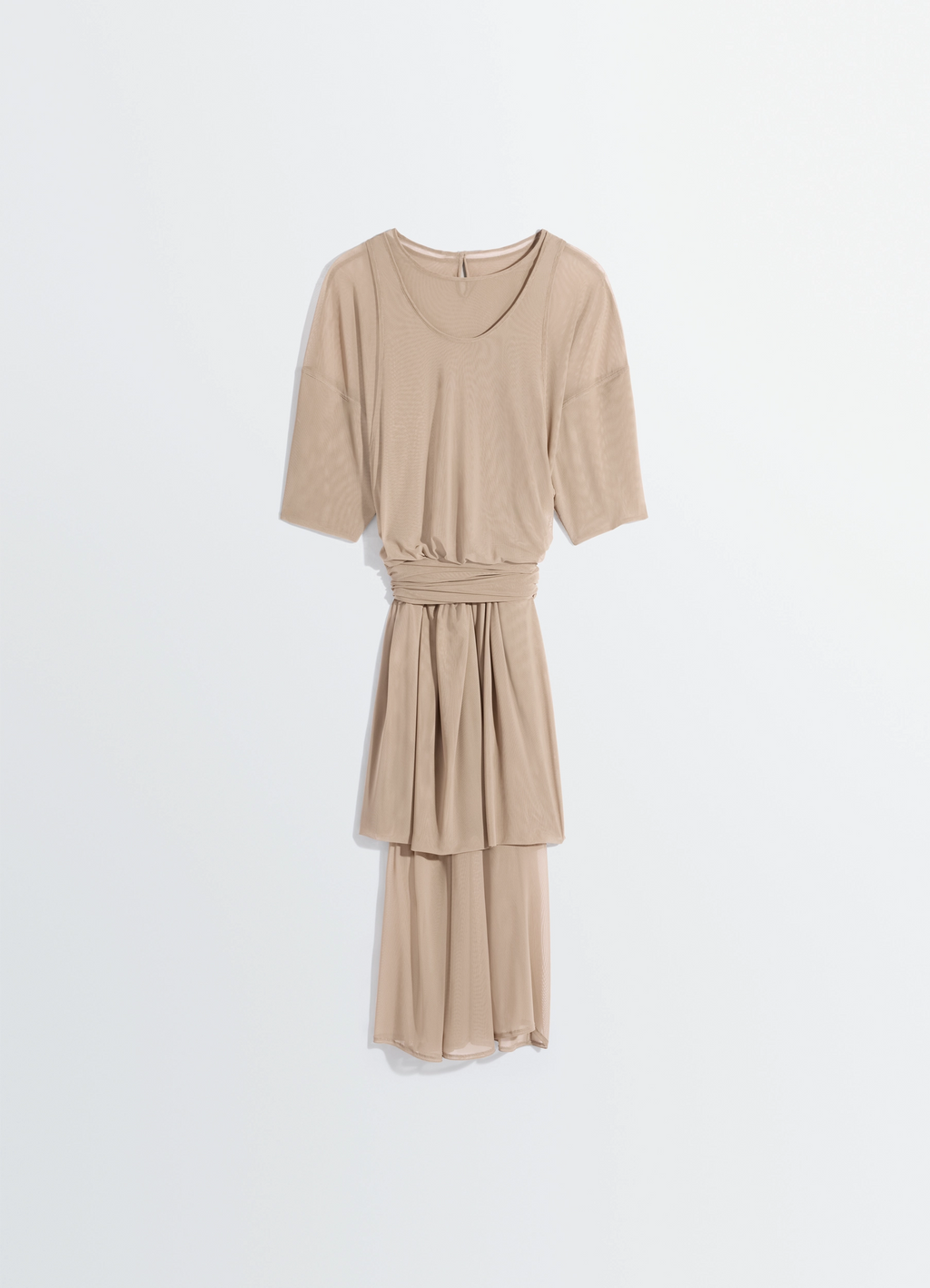 메쉬 소재의 이중 레이어 드레스