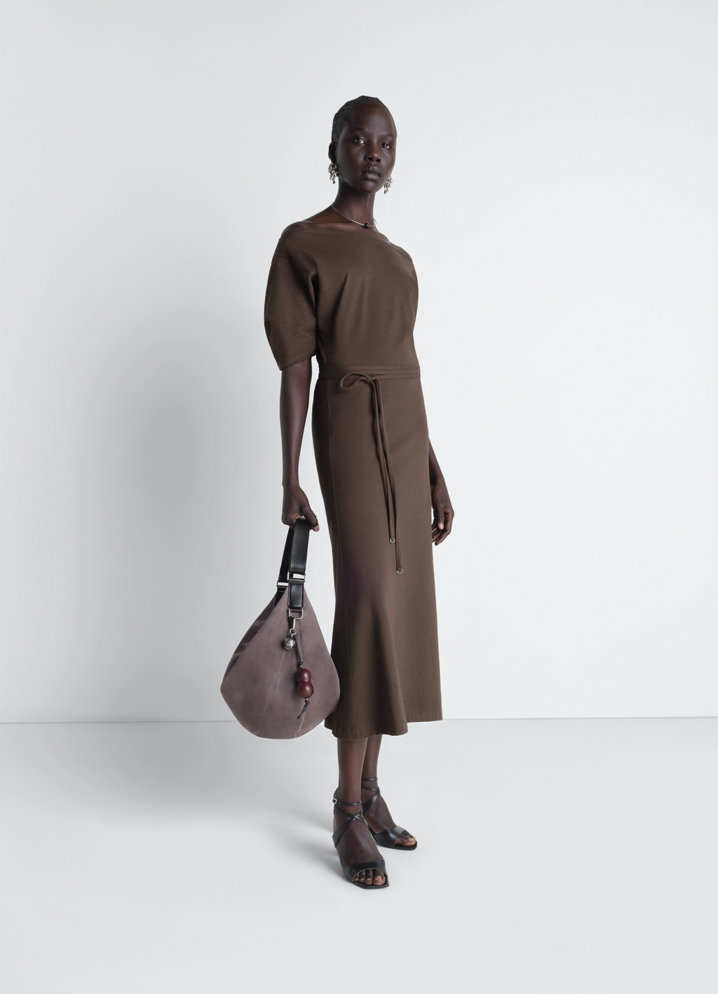 ヘビーコットンリネンジャージーのオフショルダードレス