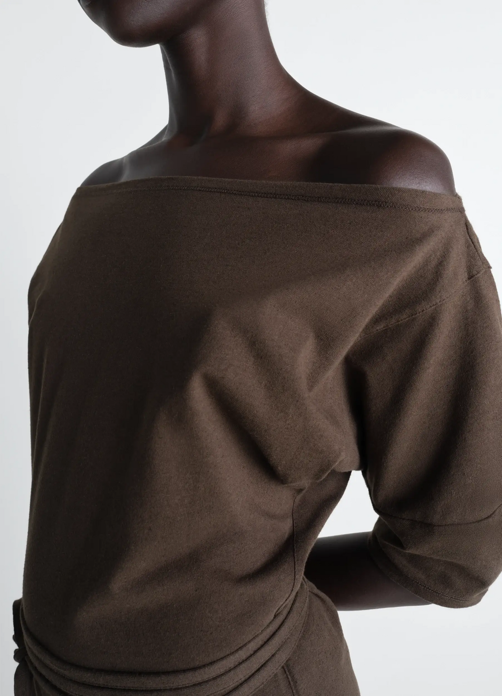 ヘビーコットンリネンジャージーのオフショルダードレス