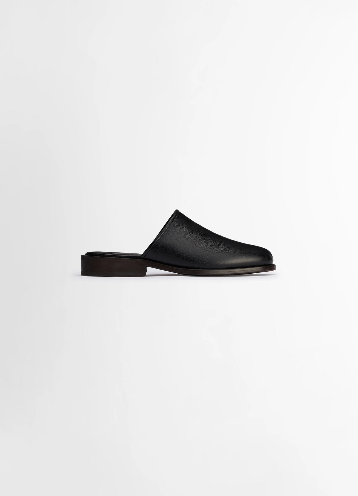 Lemaire Square Mule in Black Vegetable-Tanned Buffalo Leat, product shot, Side view Square toe, minimal shape