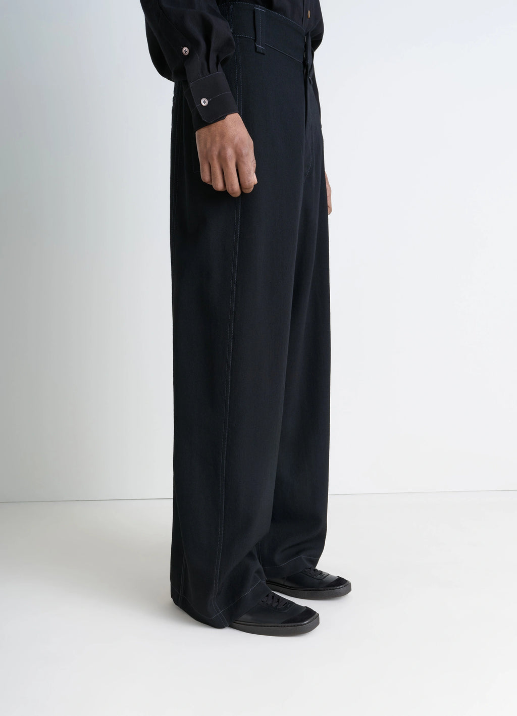 LINOLEUM BASIC LACED UP TRAINERS