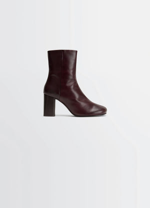 Anatomic boots 80 in glossy vegetable-tanned leather, product shot, side view high-heeled, rounded toe