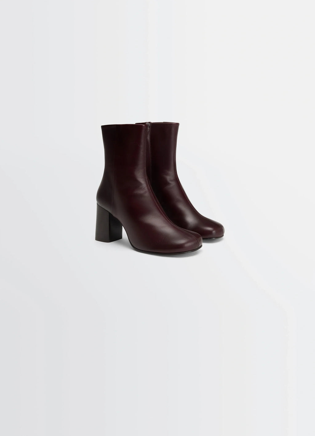 Anatomic boots 80 in glossy vegetable-tanned leather, product shot, three-quarter view smooth finish, block heel