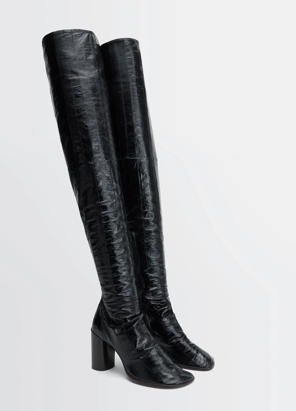 Glove high boots 80 in eel leather, product shot, three-quarter view block heel, glossy finish