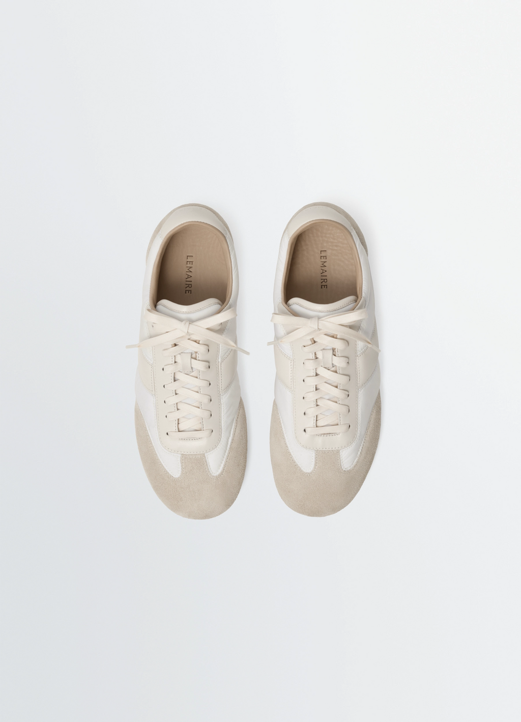 Weiche laufschuhe aus wildleder