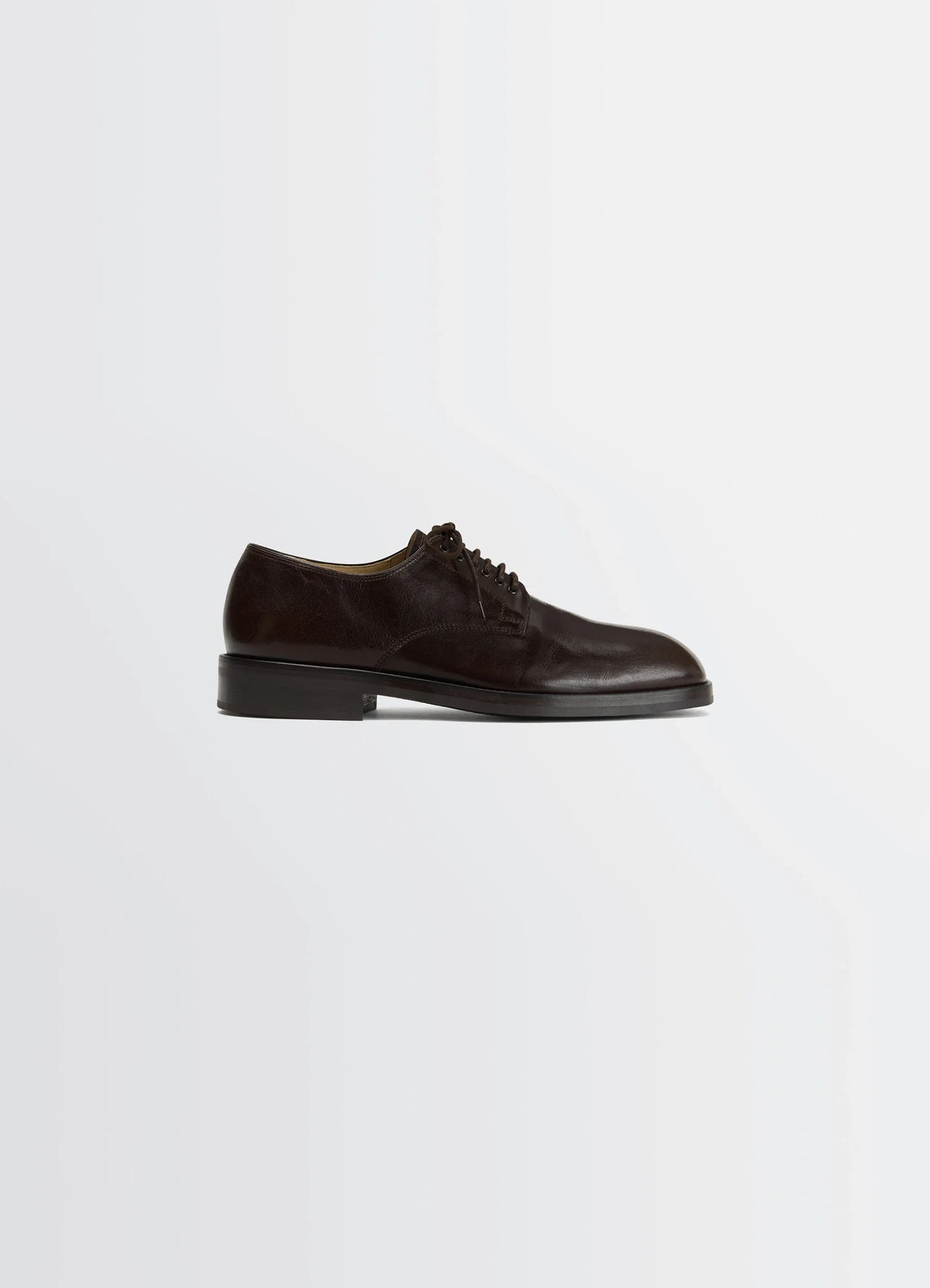Derbies in Glossy Buffalo Leather, product shot, Side View Classic Formal Style