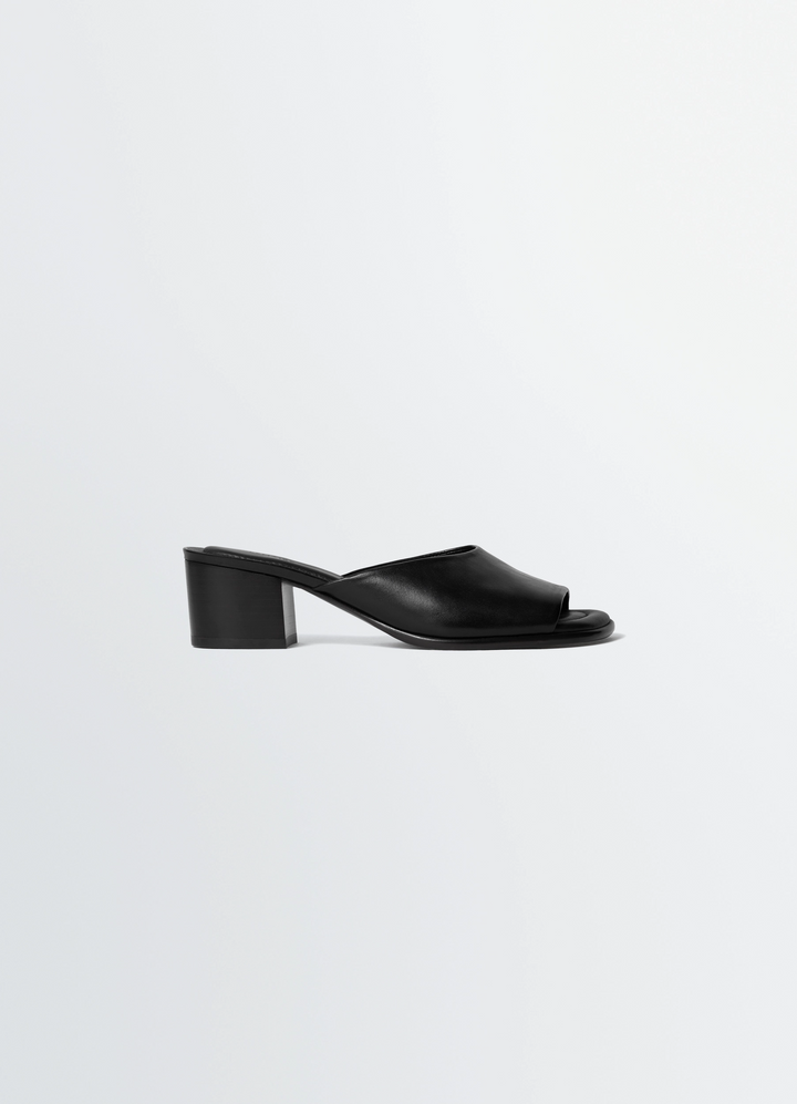 SQUARE-HEELED MULES 55 MM IN LEATHER
