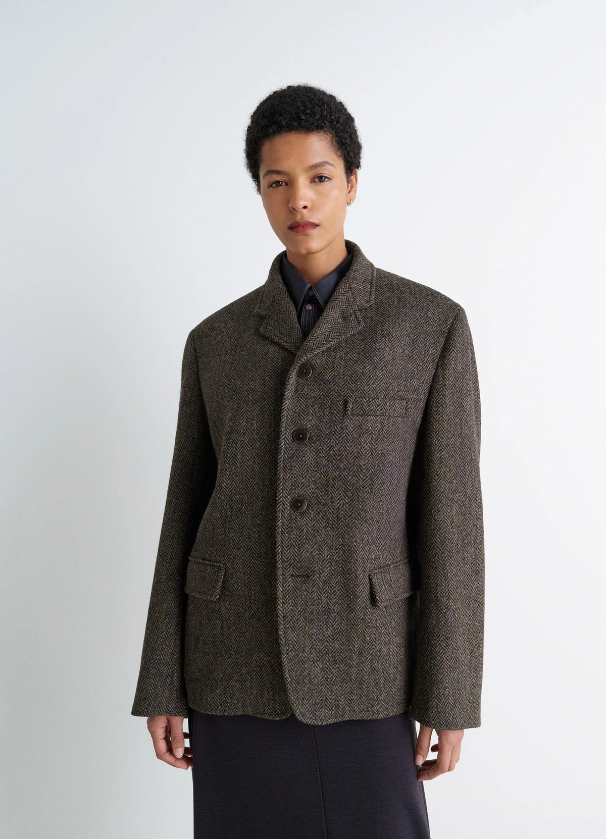 Boxy Tailored Jacket in Harris Tweed Herringbone, model shot, front view boxy fit, button closure