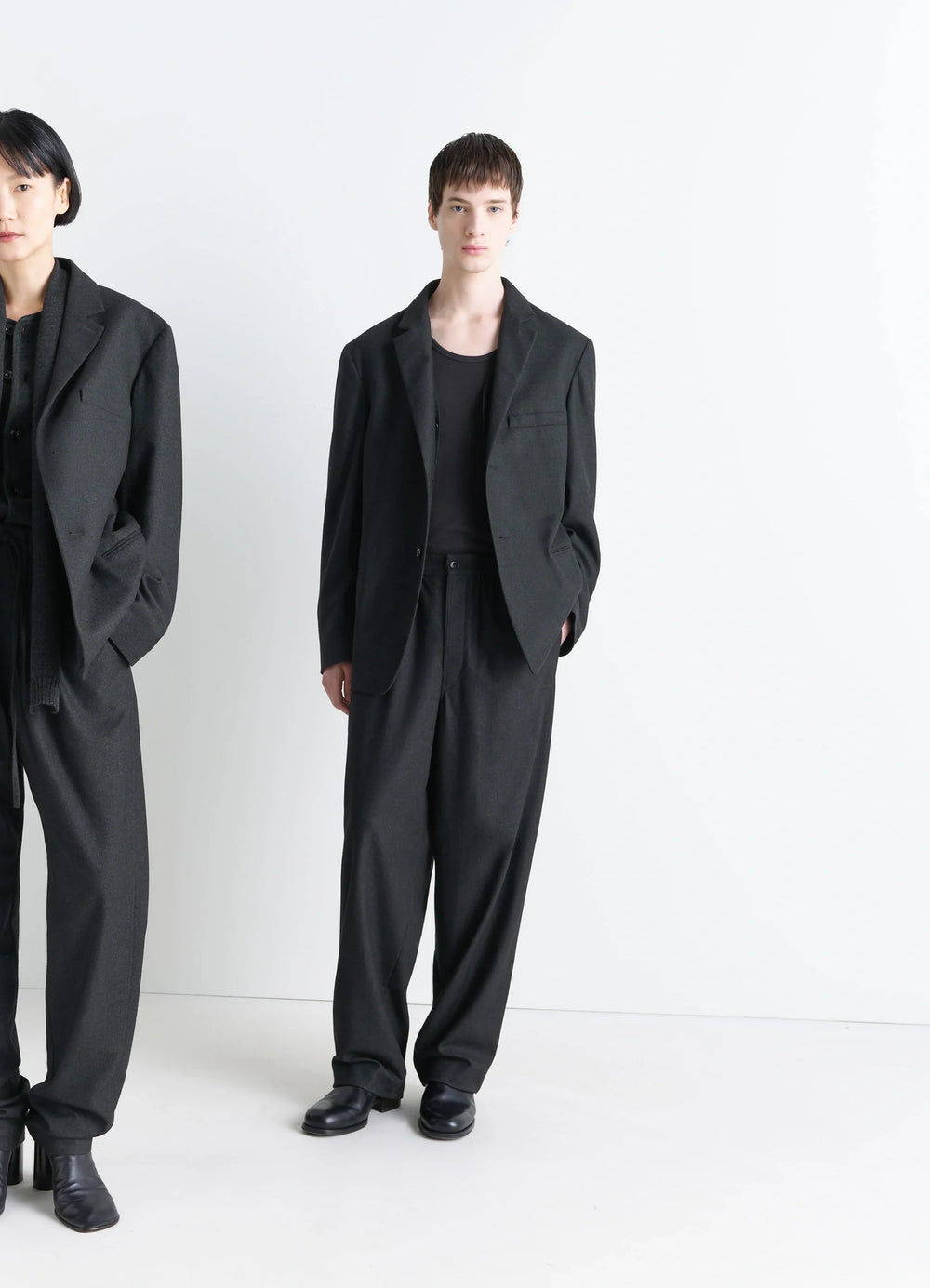 Lemaire Soft Single Breasted Jacket in Lightweight Cashmere-Blend, model shot, Front view Oversized tailored cut