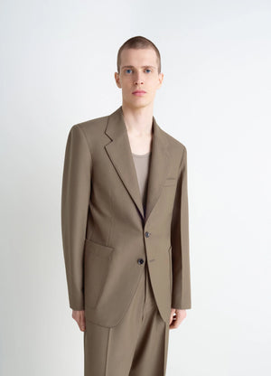 Tailored single breasted jacket in wool-blend in taupe, model shot, front view traditional tailored cut