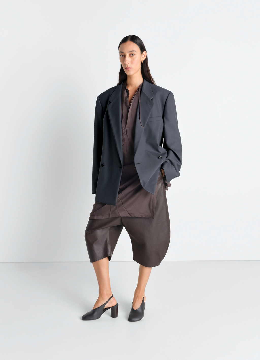 트로피컬 폴리울 소재의 더블 브레스트 테일러드 재킷