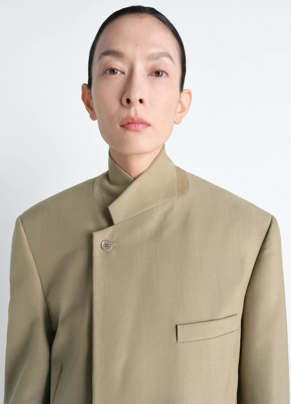 Zweireihige, massive jacke aus tropischer polywolle