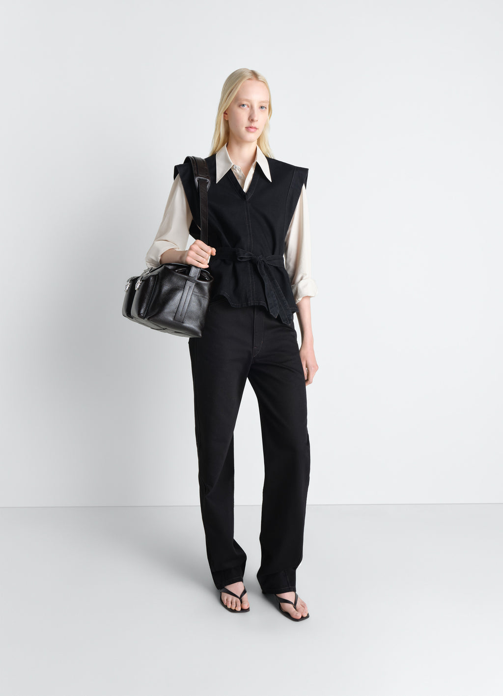 데님 소재의 제의