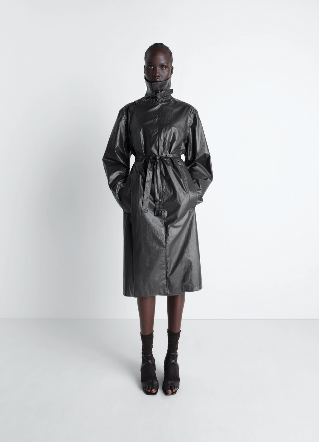 Leichter wrap-mantel aus leicht beschichteter baumwolle