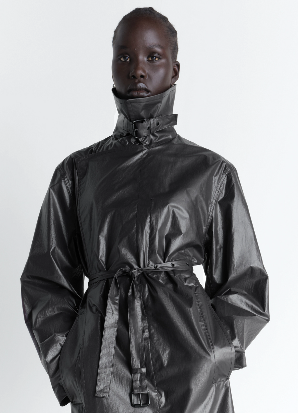 Leichter wrap-mantel aus leicht beschichteter baumwolle