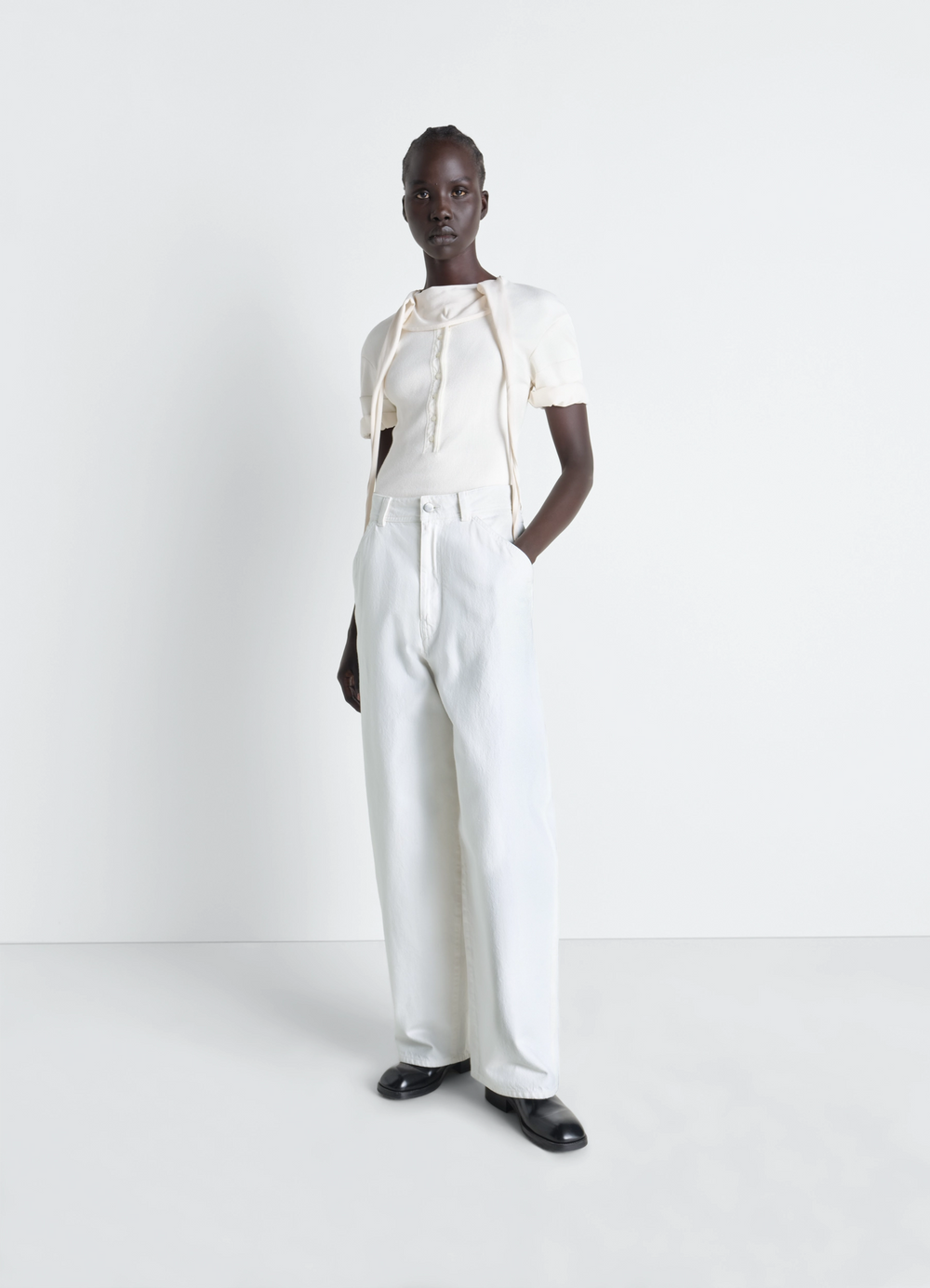 LARGE PANTS IN DENIM