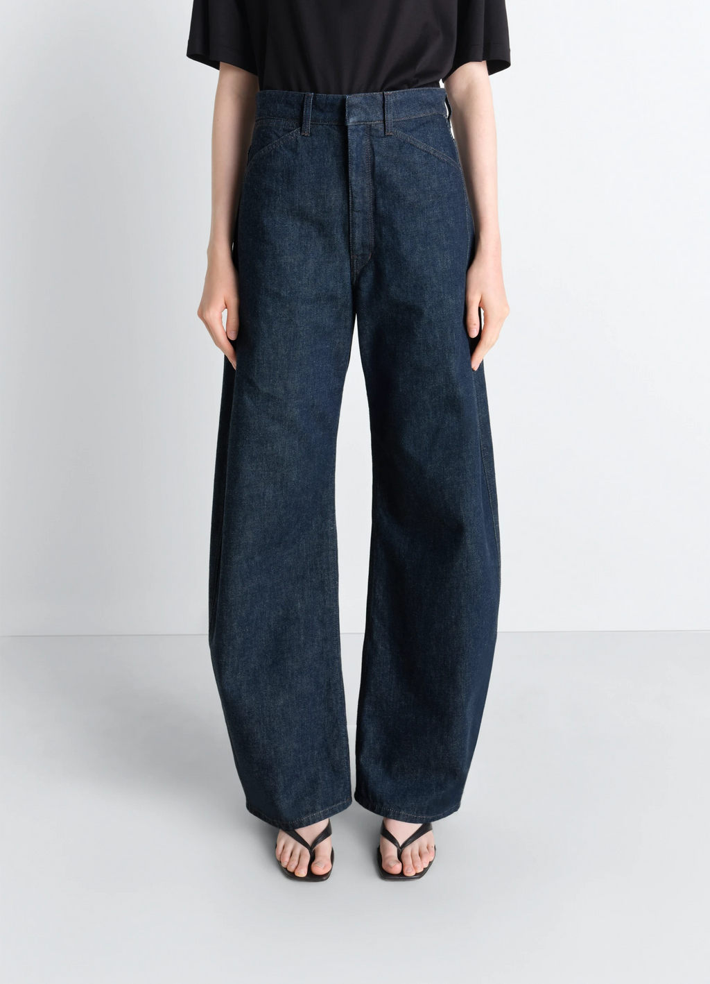 Pantalon arrondi taille haute