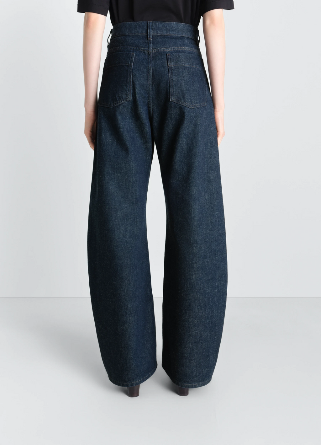 Pantalon arrondi taille haute