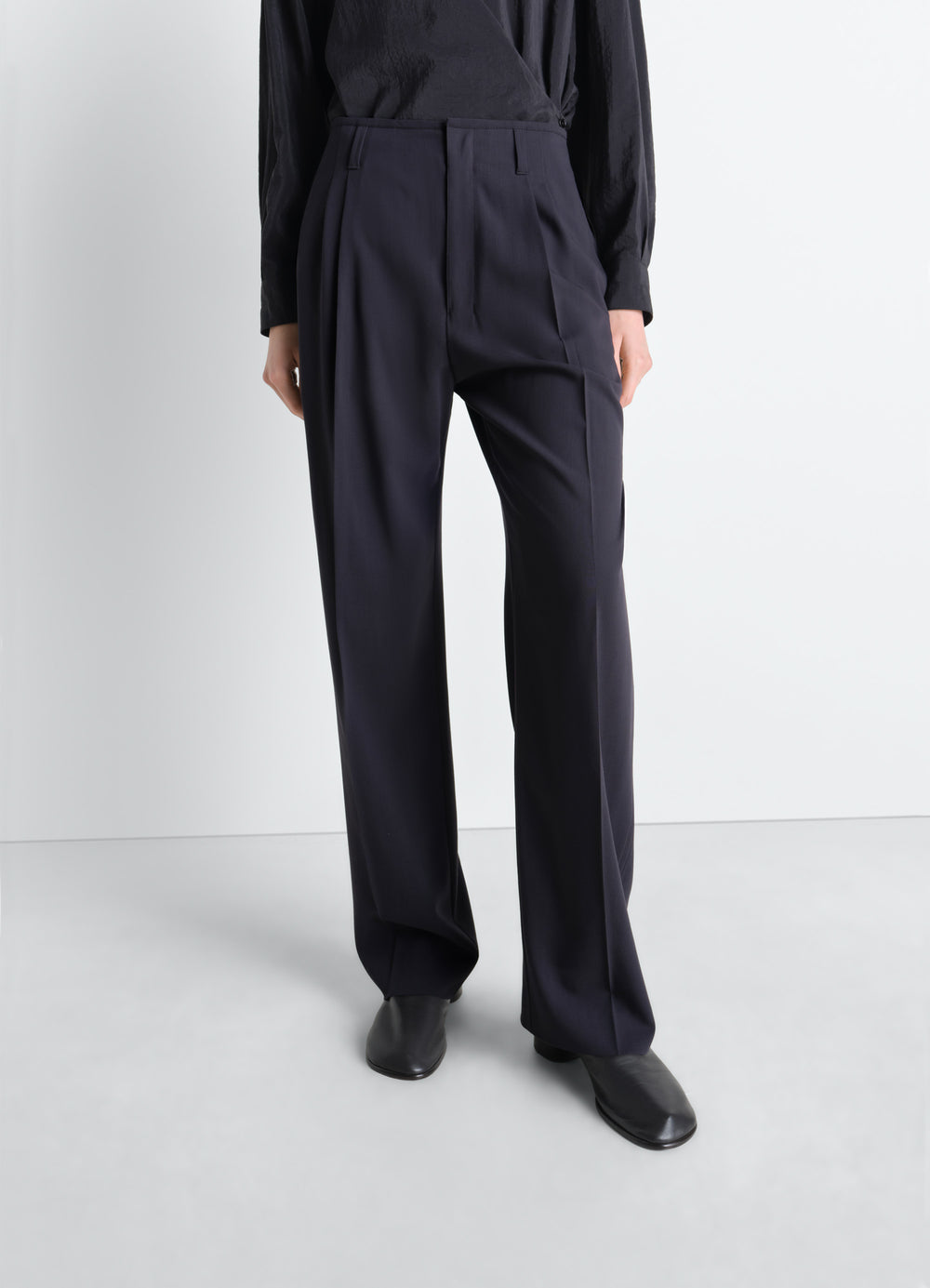 SOFT TAILORED PANTS IN WOOL CREPE