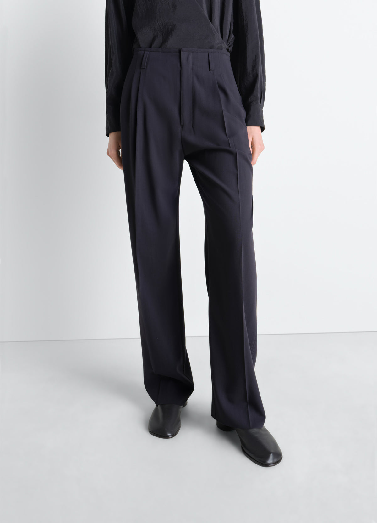 SOFT TAILORED PANTS IN WOOL CREPE