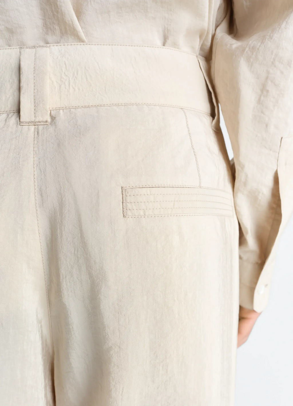 PANTALON TAILLEUR DROIT EN SOIE SÈCHE