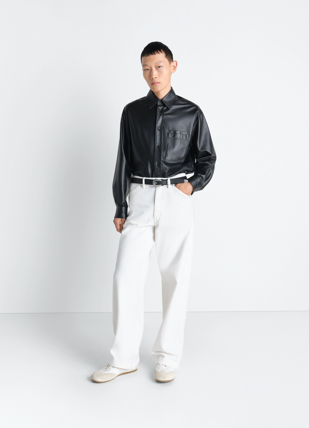 WEITE HOSEN AUS DENIM