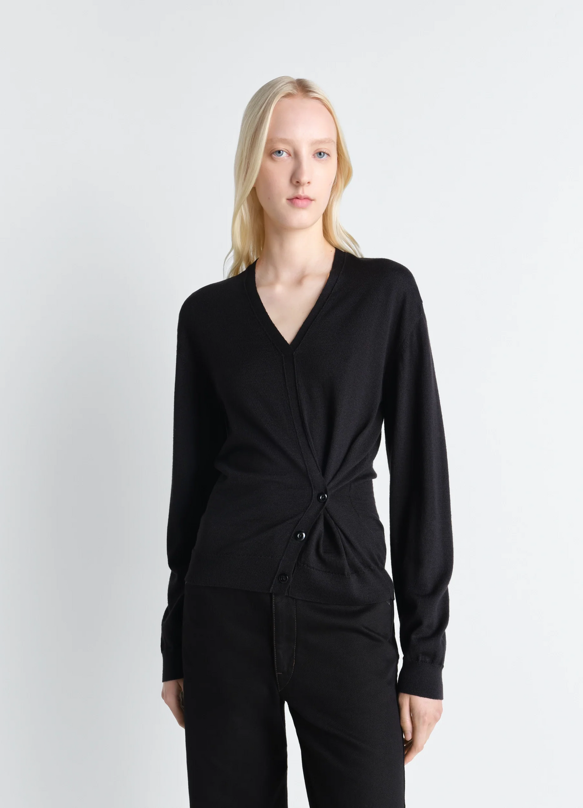 TWISTED V NECK JUMPER IN MERINO BLEND