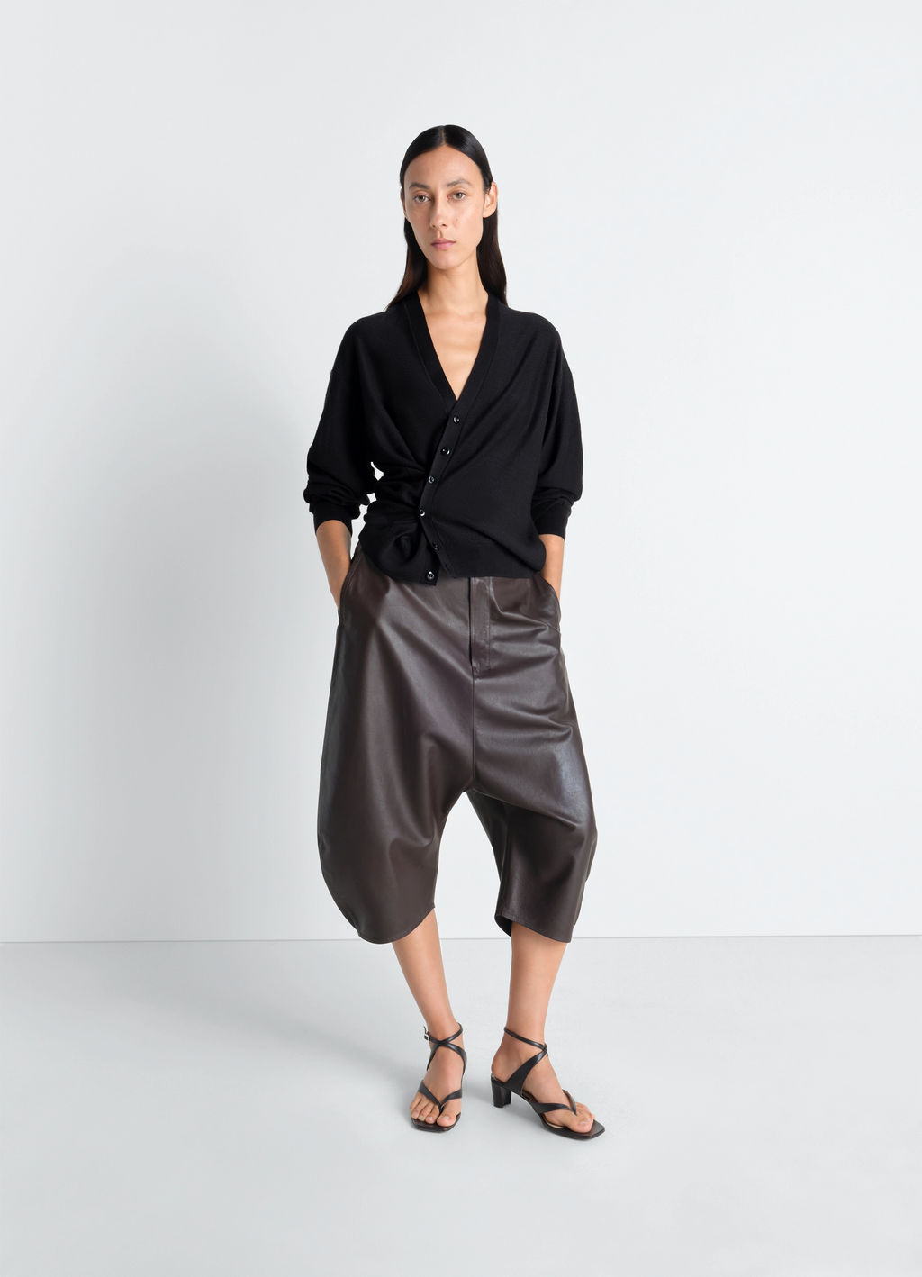 Gedrehte strickjacke aus wollmischung