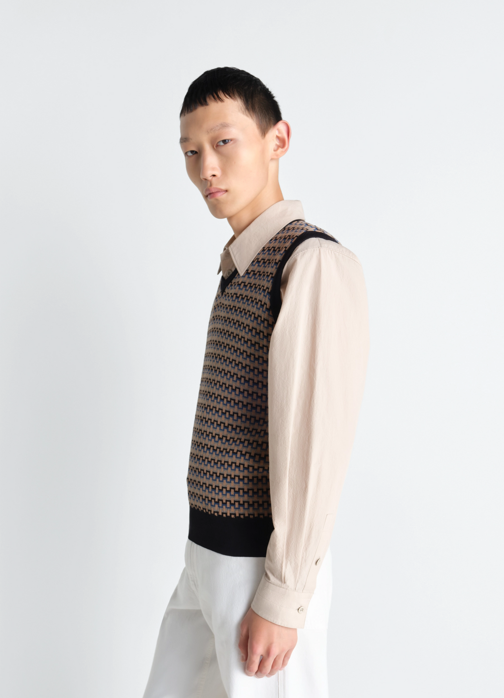 V-ausschnitt jacquard-weste aus mercerisierter baumwolle