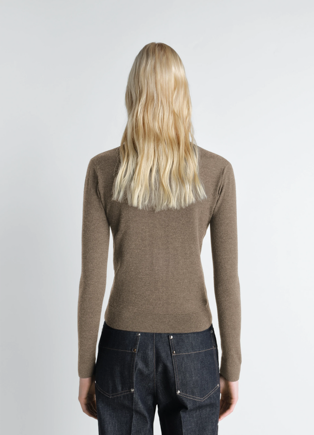 V neck buttoned cardigan in fine wool xxs