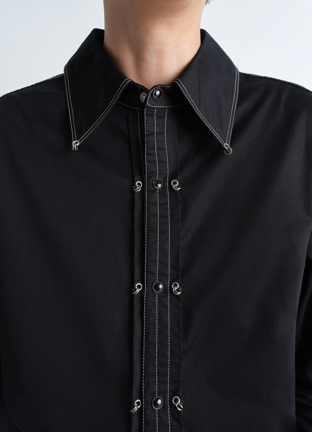 VERZIERTE METALL-HEMDBLUSE