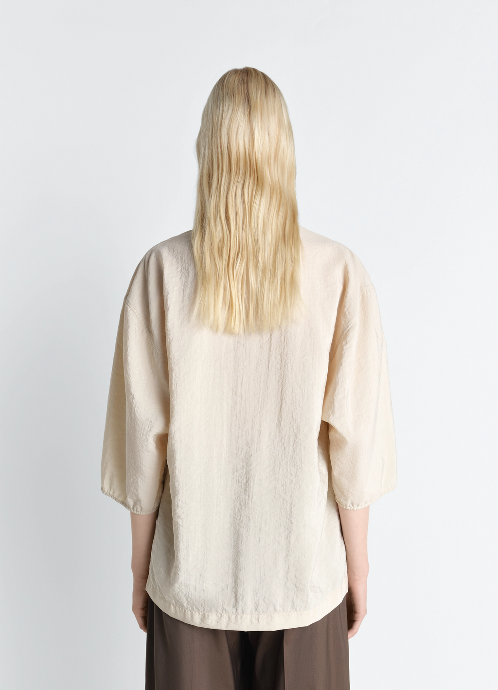 드라이 실크 소재의 소프트 칼라 탑