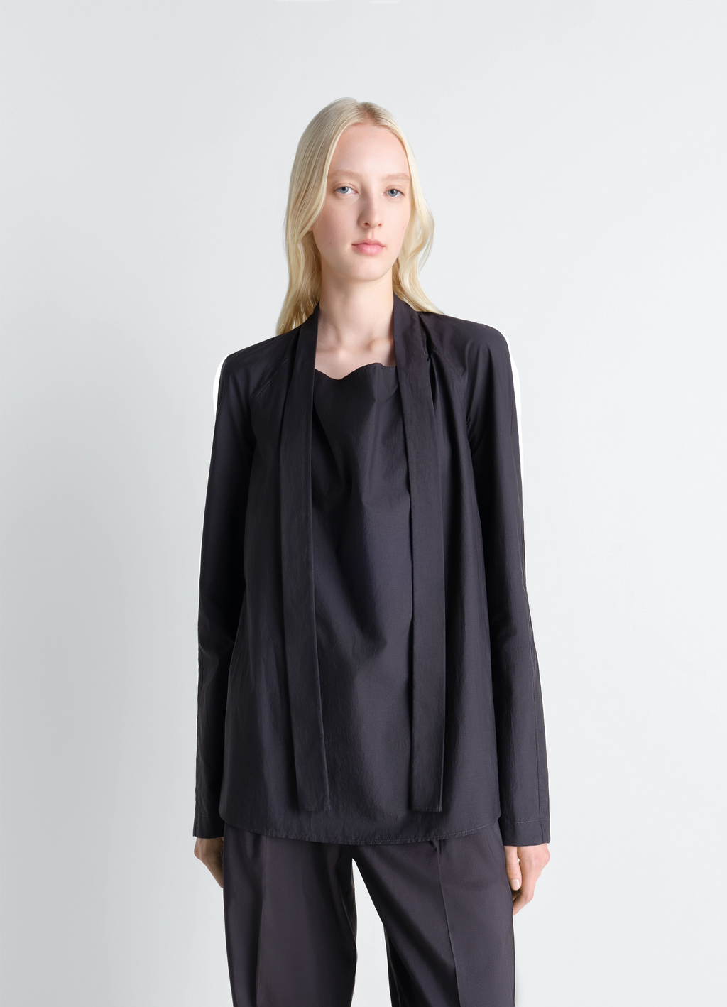 Ascot bluse aus gewaschener baumwollseide