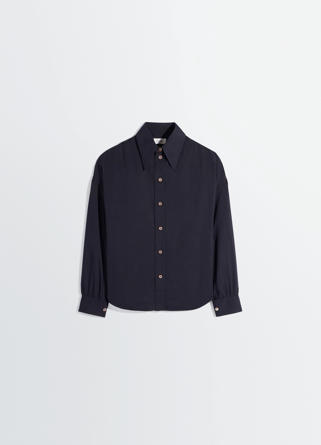 Soft pointed collar shirt in washed cotton muslin