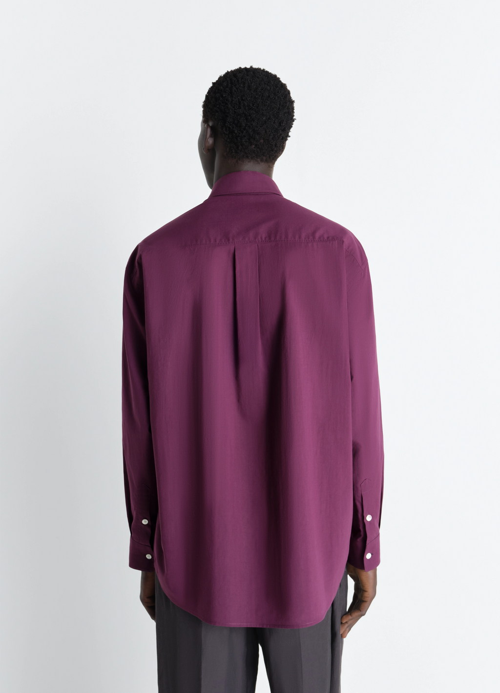 Weiches hemd aus gewaschenem baumwollmusselin