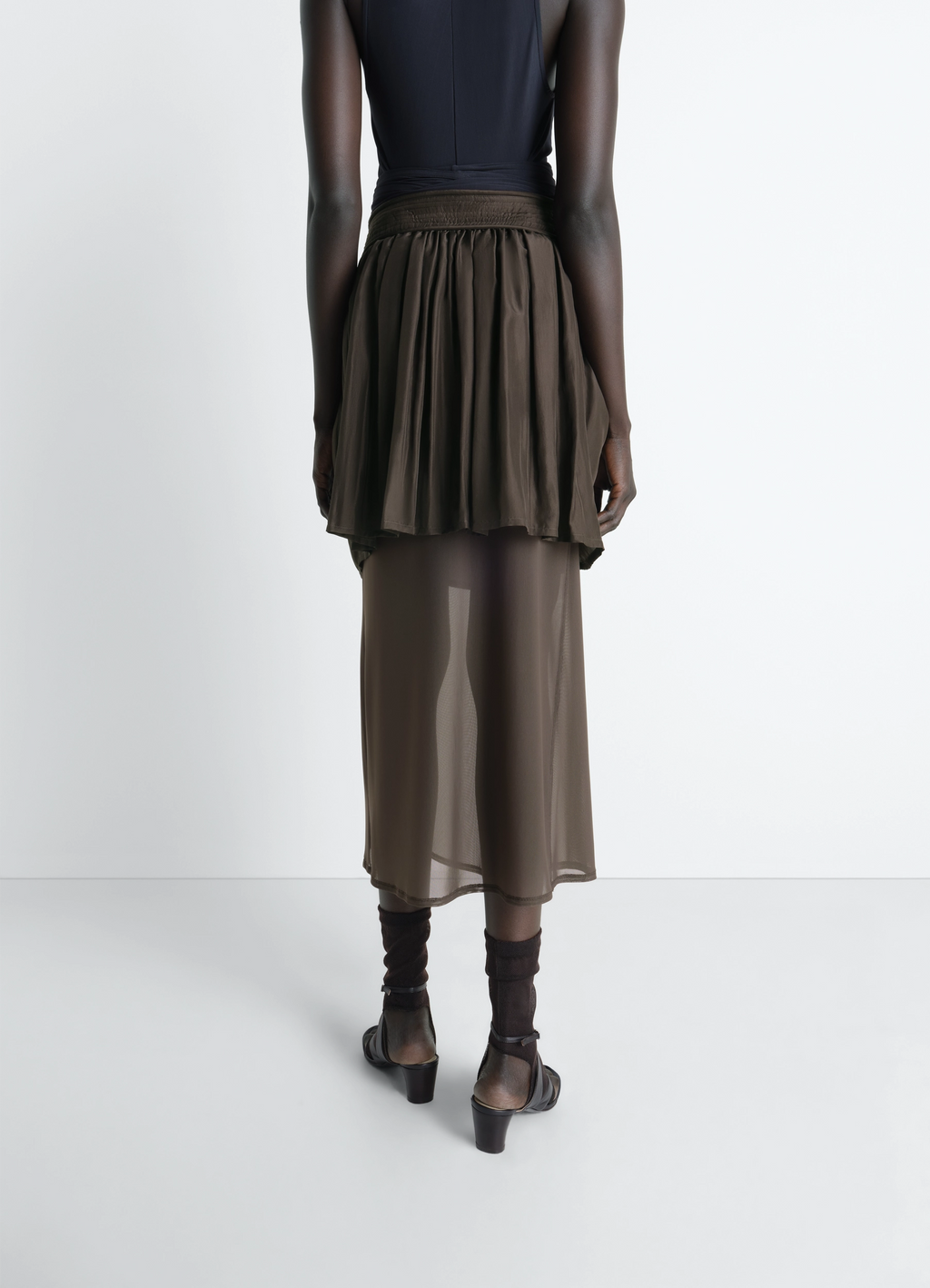 실크 하보타이 소재의 이중 레이어 스커트