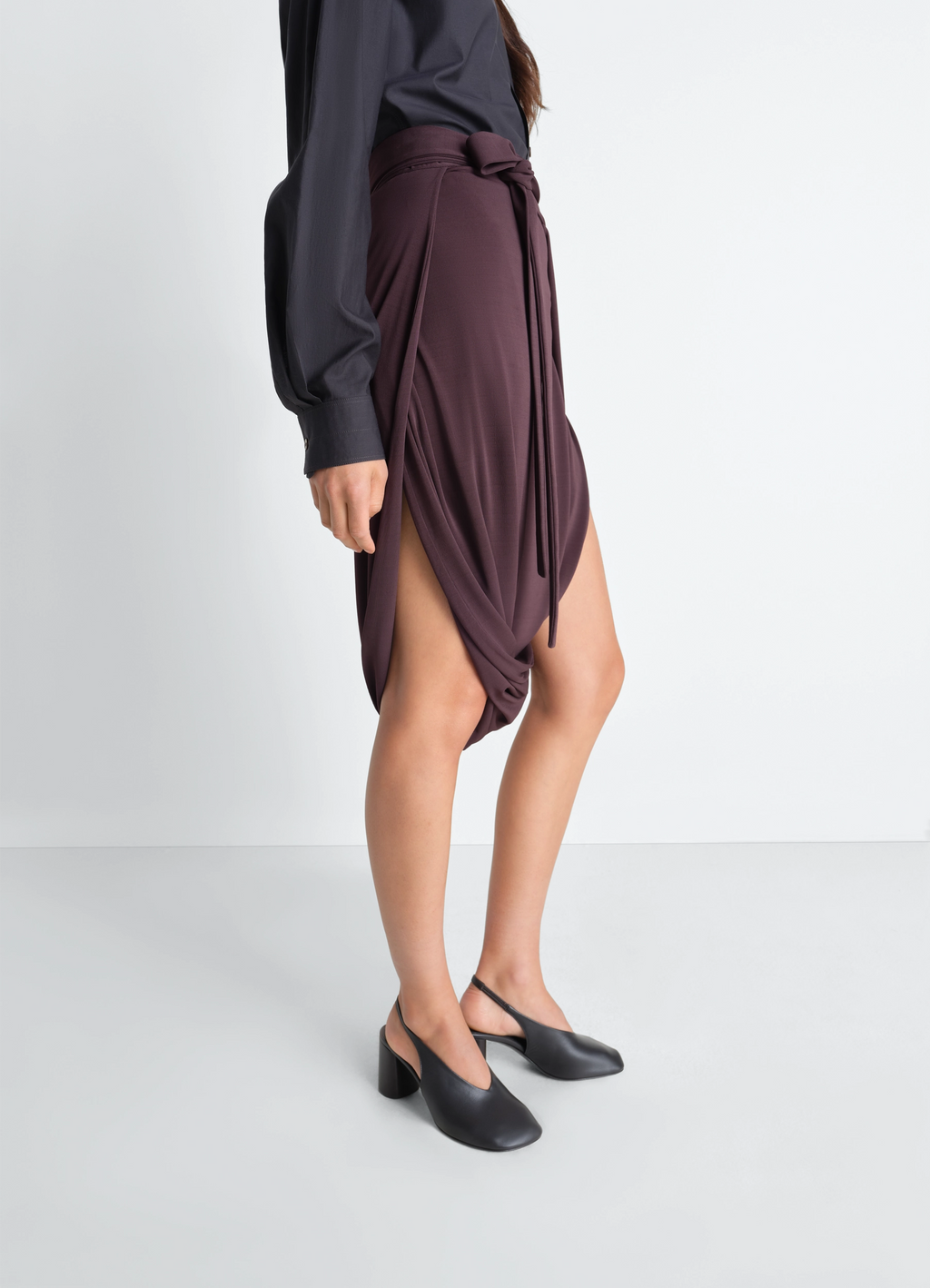 SOFT WRAP SKIRT IN VISCOSE CREPE JERSEY