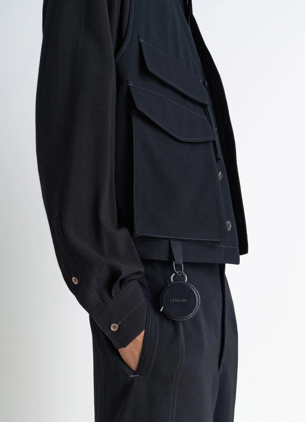 Molded tape necklace in patinated silver leather, detail view 2 styling 2