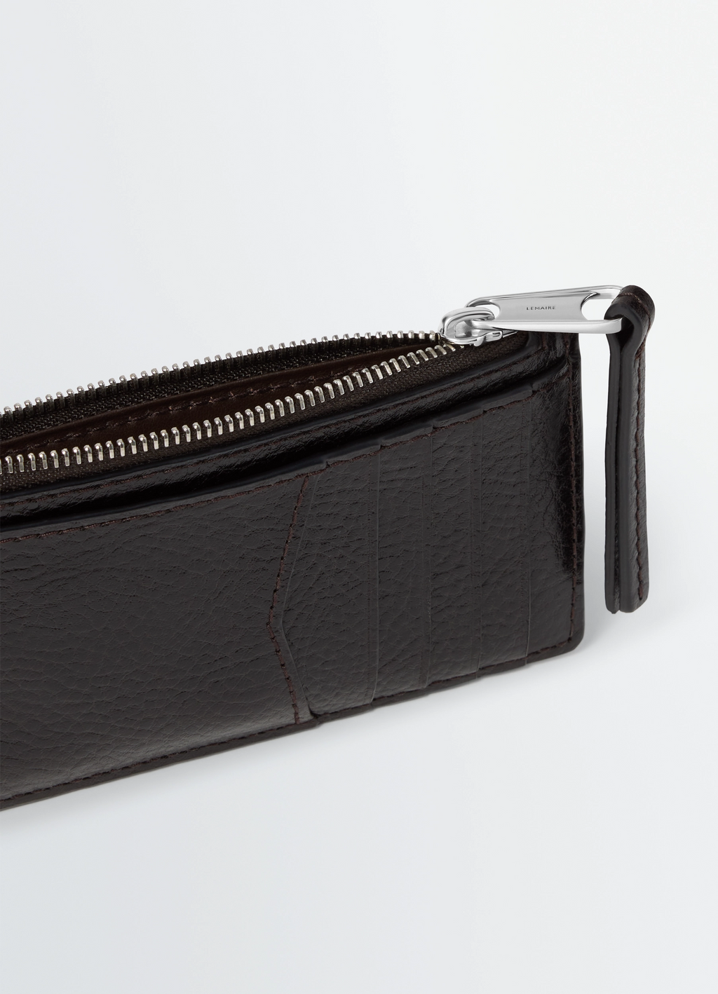 가죽 소재의 기어 카드 지갑 겸 동전 지갑