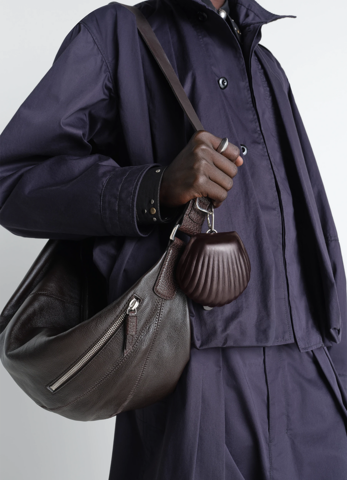 CARLOS SHELL SCHLÜSSELANHÄNGER AUS LEDER