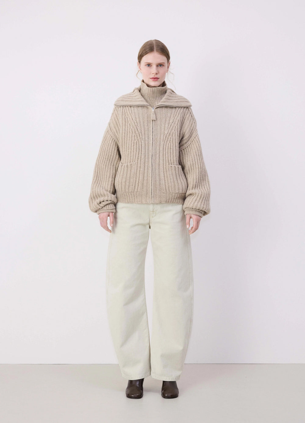 LEMAIRE Trucker Collar Zipped Cardi in Peruvian yak alpaca, model shot, front view short boxy fit, ribbed