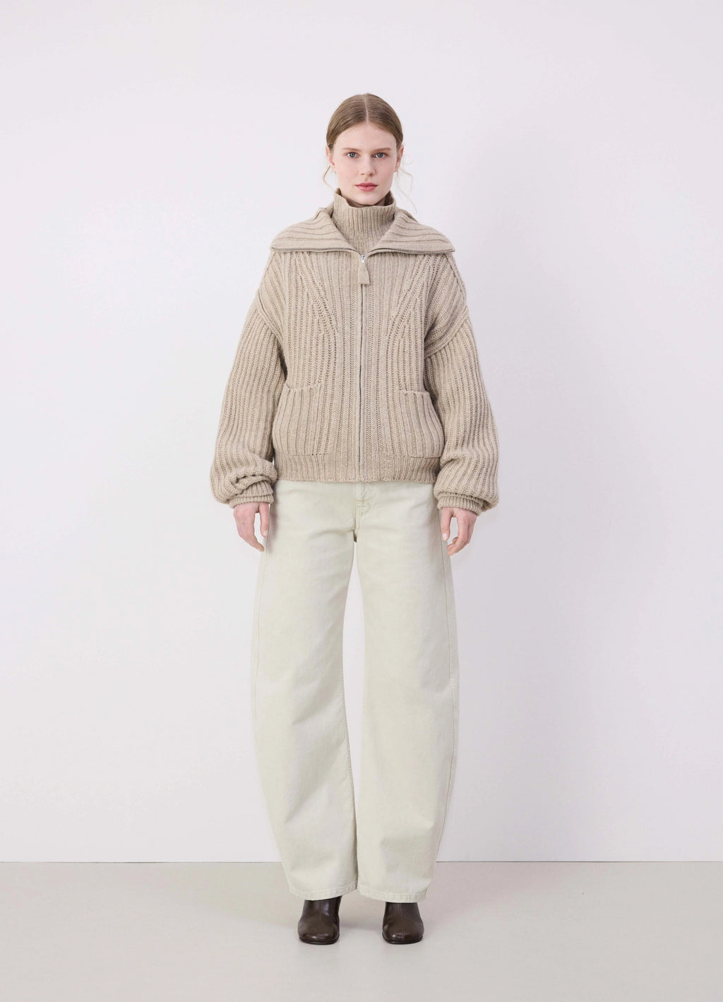 Lemaire trucker collar zipped cardi in peruvian yak alpaca, model shot, front view short boxy fit, ribbed